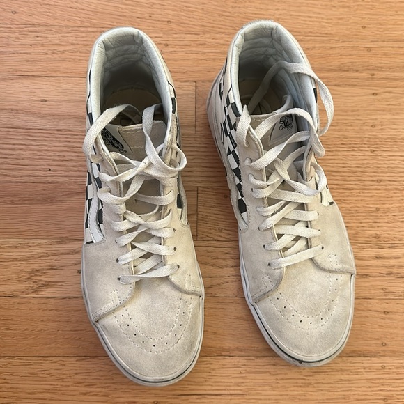 high top flame checkered vans, cream colored - Picture 4 of 4